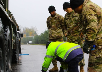 Snow chain training ensures mobility during Trident Juncture 18