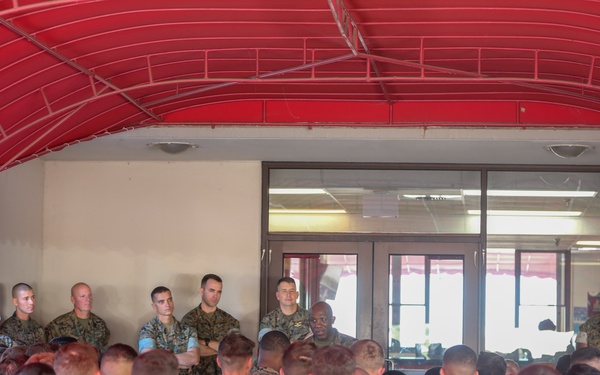Sgt. Maj. Green greets MCAS Miramar