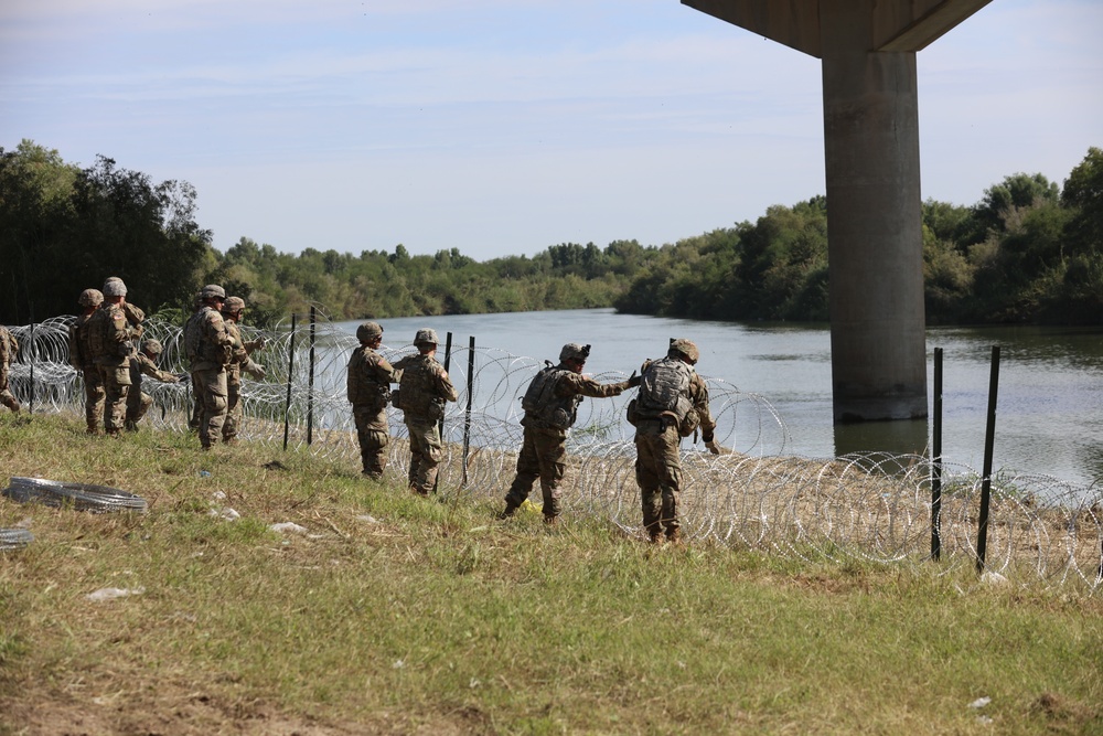 Hidalgo Texas Port of Entry Concertina Wire Deployment