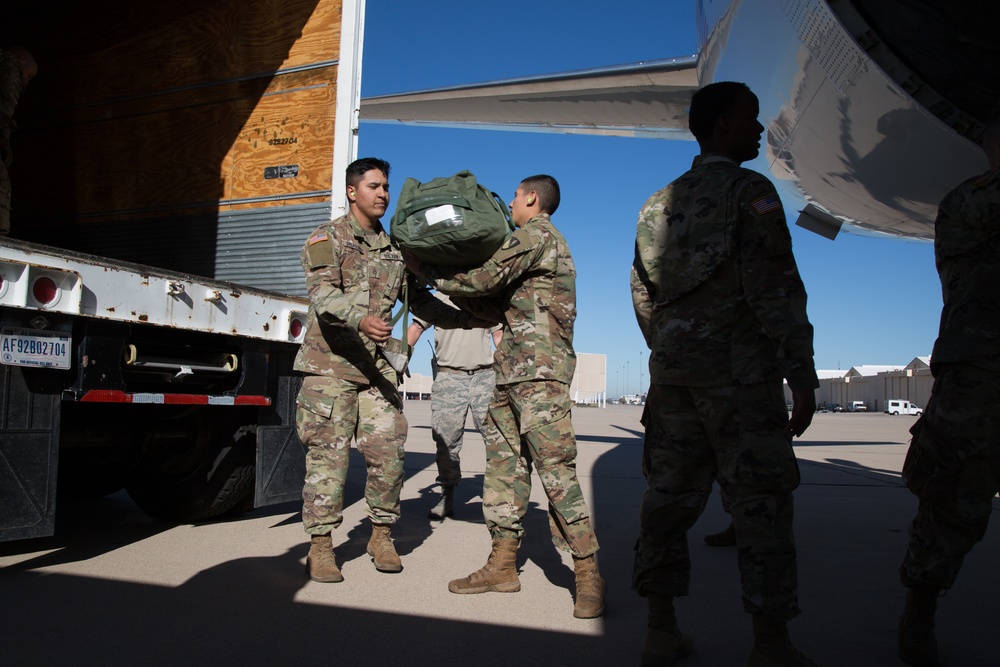 Fort Hood Soldiers Arrive at D-M