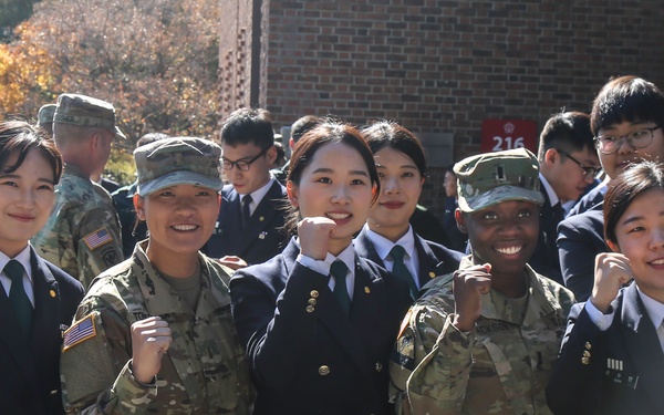 19th ESC commander shares professional insights with KNU ROTC Cadets