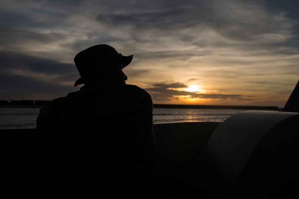 31st MEU, CLB-31 Marines arrive aboard Ashland to aid Yutu relief efforts