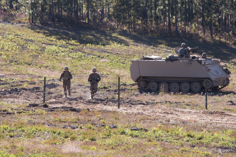 South Carolina Army National Guard Soldiers conduct breach ops