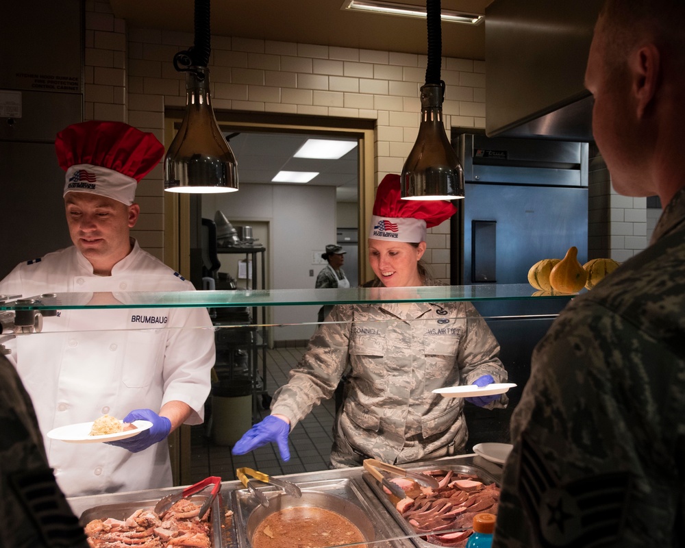 141st Leaders Serve Traditional Holiday Meal