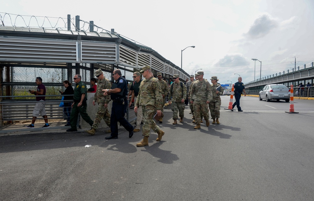 Gen. Jeffery Buchanan visits Mexican Border