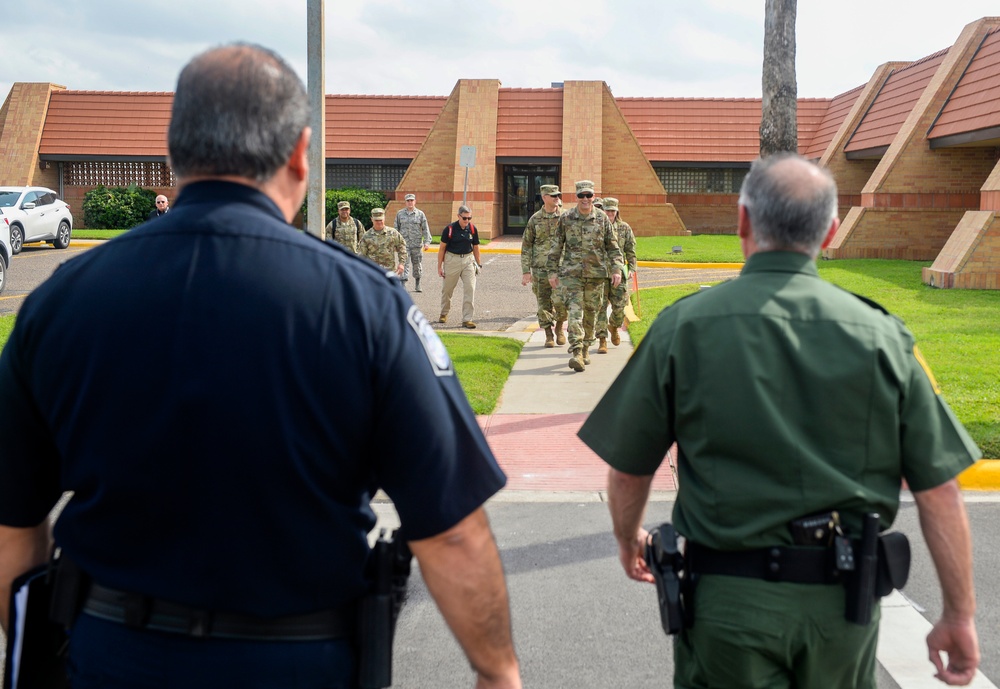 Lt. Gen. Jeffery Buchanan visits Southwest Border