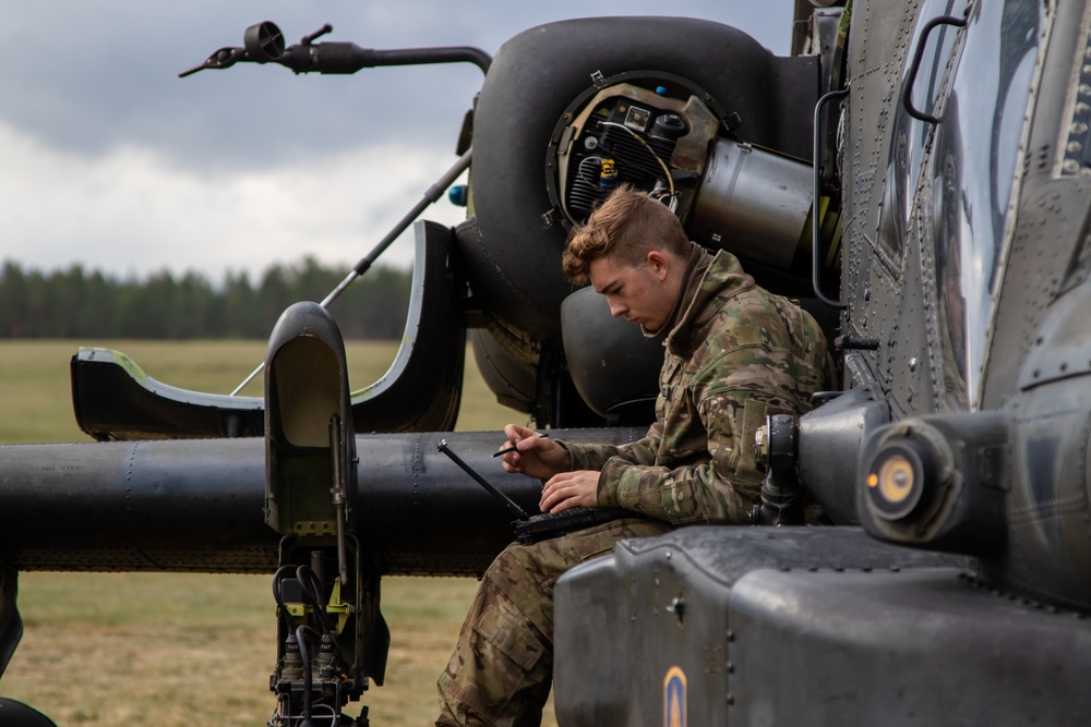 12th CAB Apaches assist during Trident Juncture 18