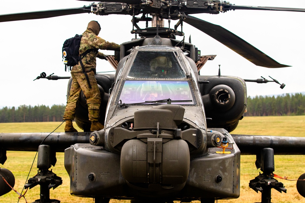 12th CAB Apaches assist during Trident Juncture 18