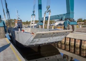 MCAS Cherry Point Navy Boat Docks conducts annual maintenance on 75-foot mechanized landing craft