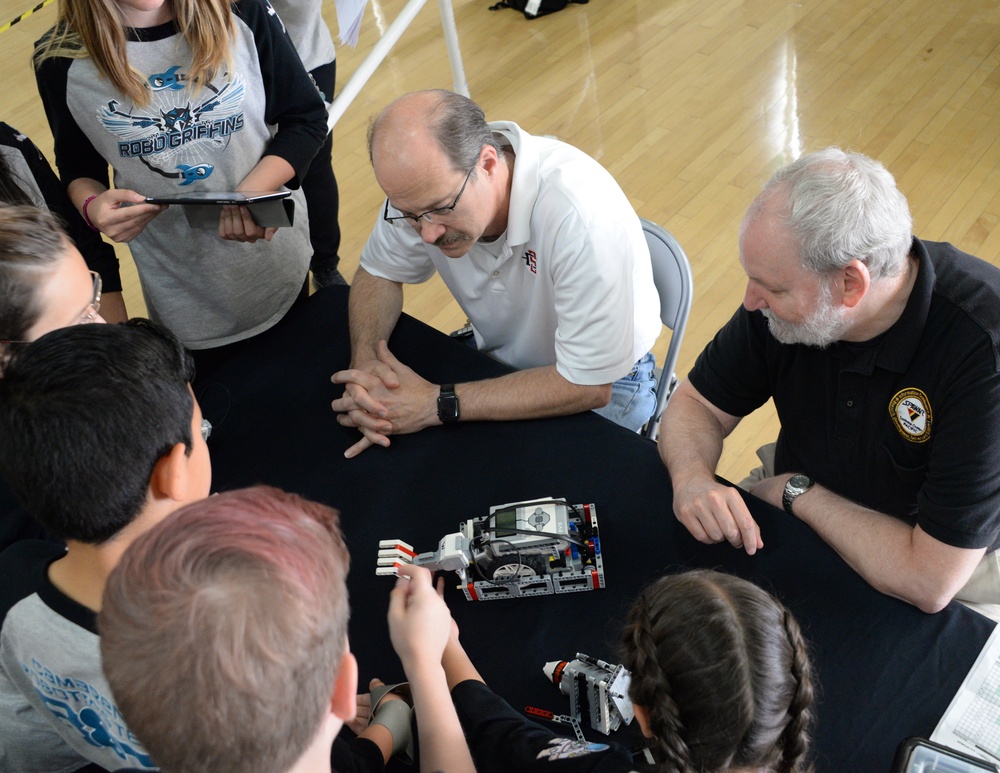 SPAWAR Supports First LEGO League STEM Event