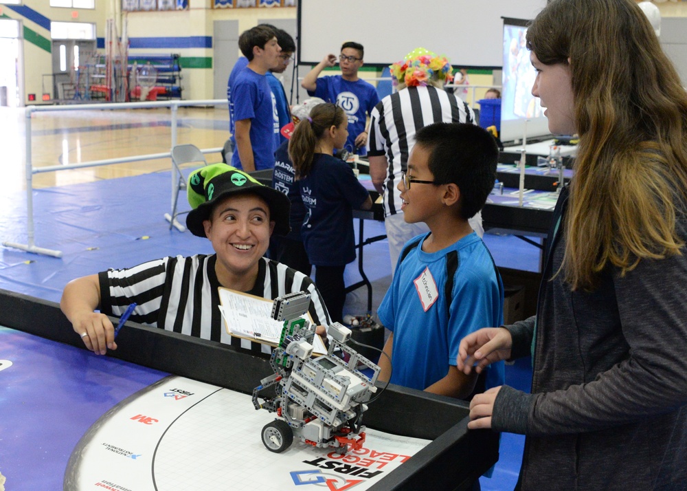 SPAWAR Supports First LEGO League STEM Event