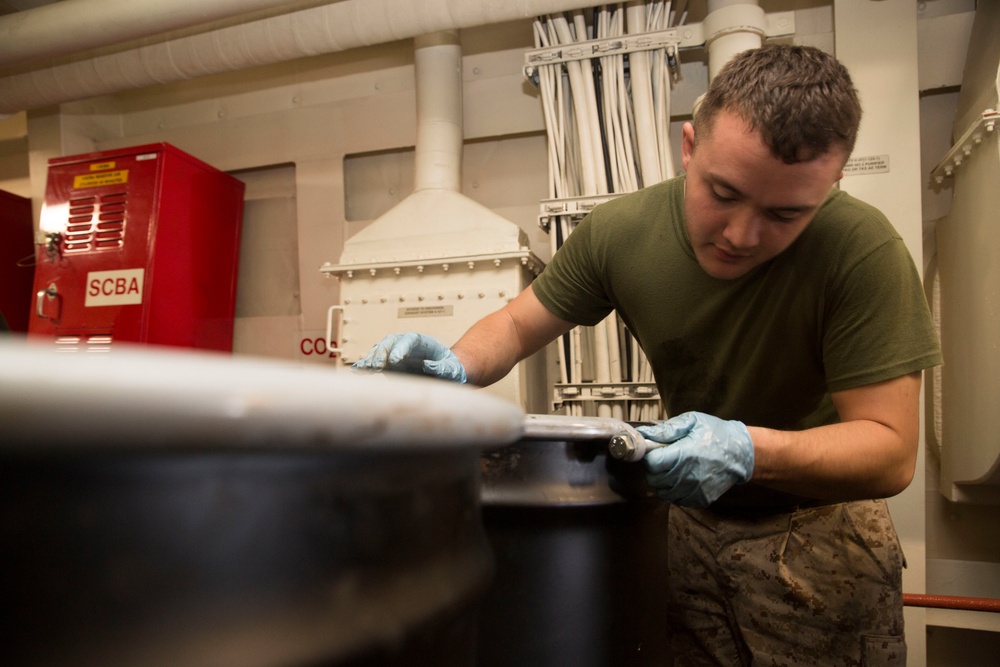 USS Anchorage Combat Cargo Marines