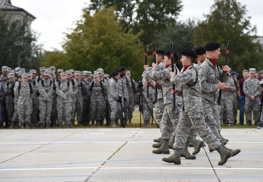 335th TRS &quot;Bulls&quot; earn top drill down honors