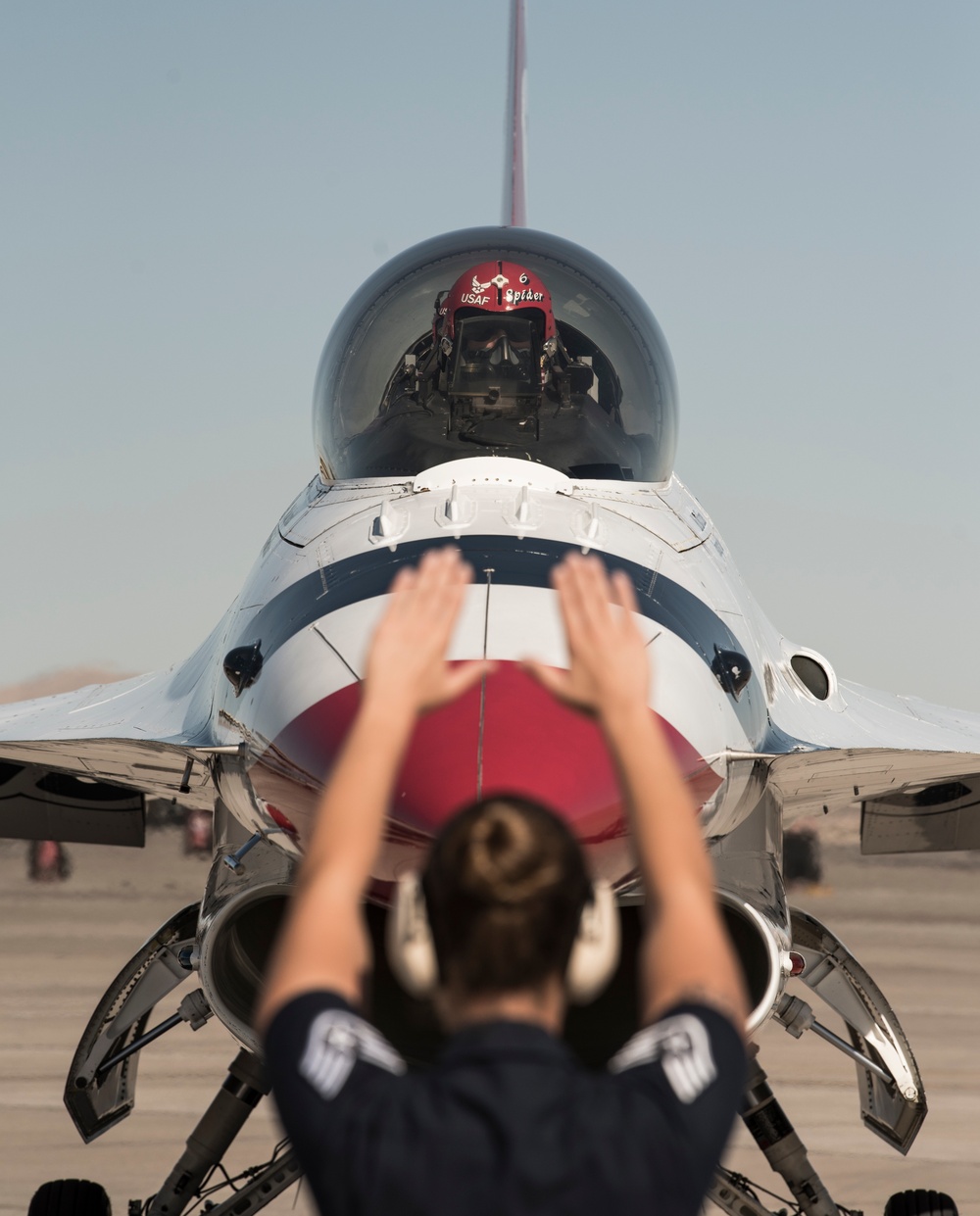 USAFADS &quot;Thunderbirds&quot; return to Nellis