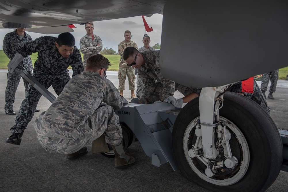 18 EMS crash recovery train with JASDF counterparts