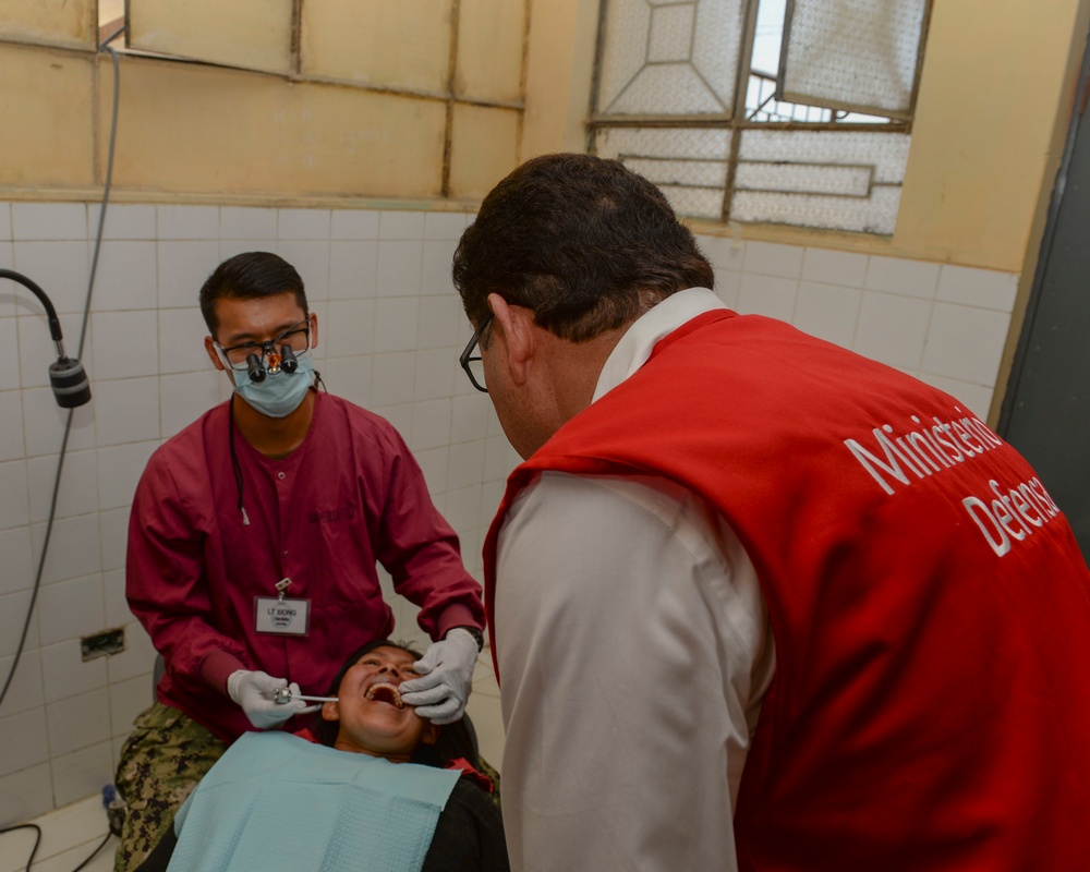 USNS Comfort Host Peruvian Leaders for a Donation Ceremony at Land Based Medical Sites in Peru USNS Comfort Host Peruvian Leaders for a Donation Ceremony at Land Based Medical Sites in Peru