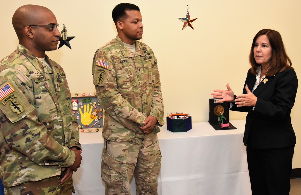 Mrs. Pence highlights Soldiers' crafts using Art Therapy