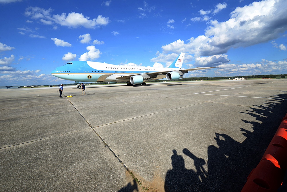 President Trump lands at Robins AFB