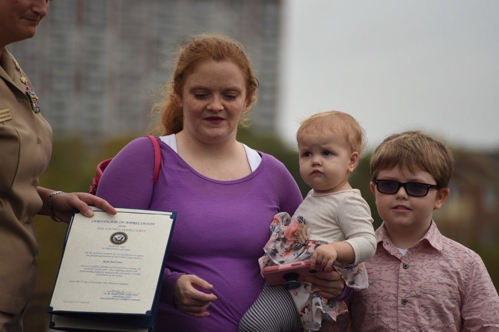 Naval Museum hosts a re-enlistment ceremony