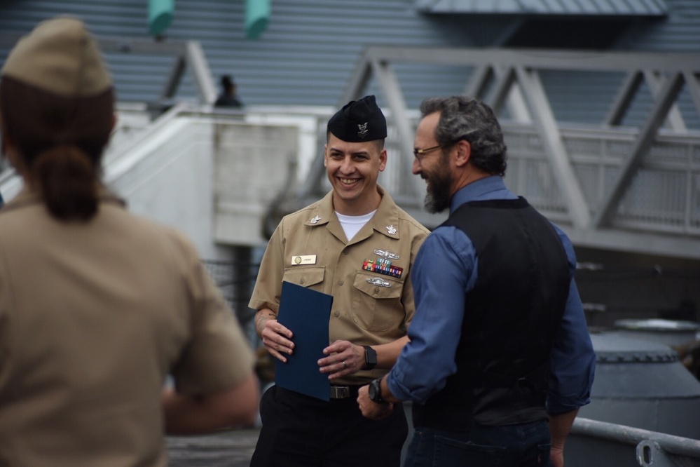 Naval Museum hosts a re-enlistment ceremony