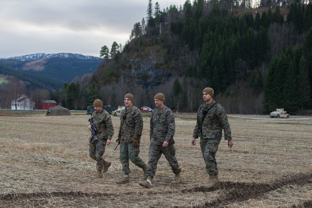 CLB 2 Commanding Officer Tours a Combat Support Service Area in Fossmoan, Norway