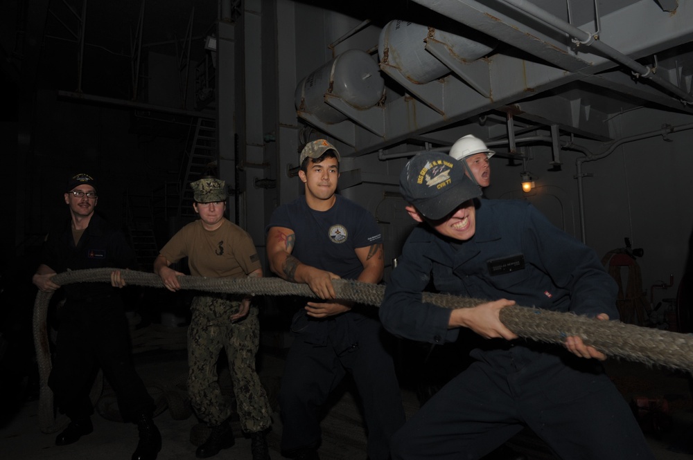 GHWB Sailors Perform Line Handling