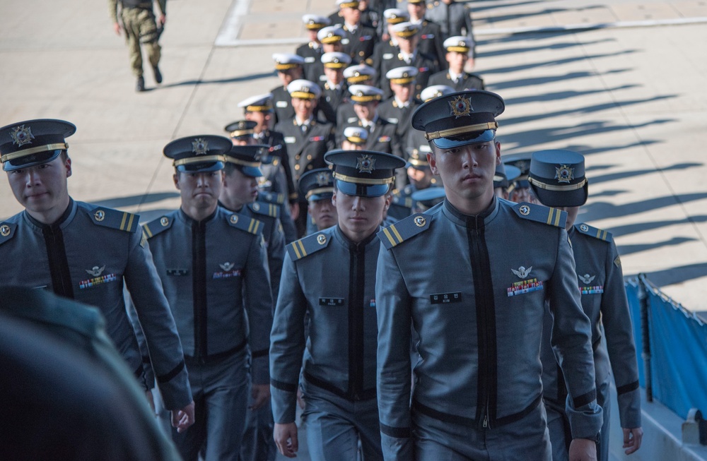 Republic of Korea midshipmen and cadets visit USS Wasp in Sasebo, Japan