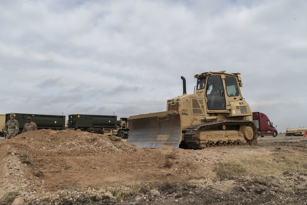 Soldiers in Donna receive vehicles and equipment