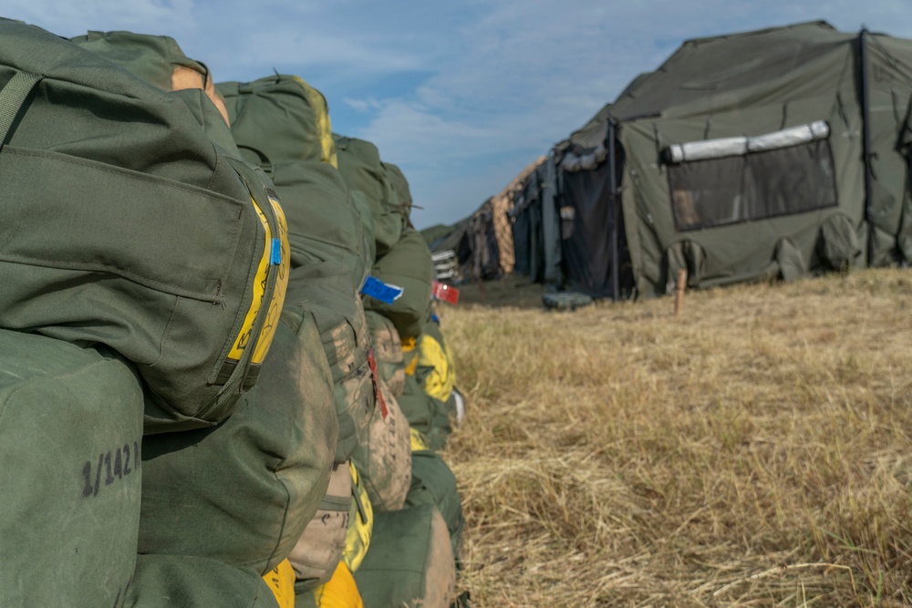 Soldiers in Donna receive vehicles and