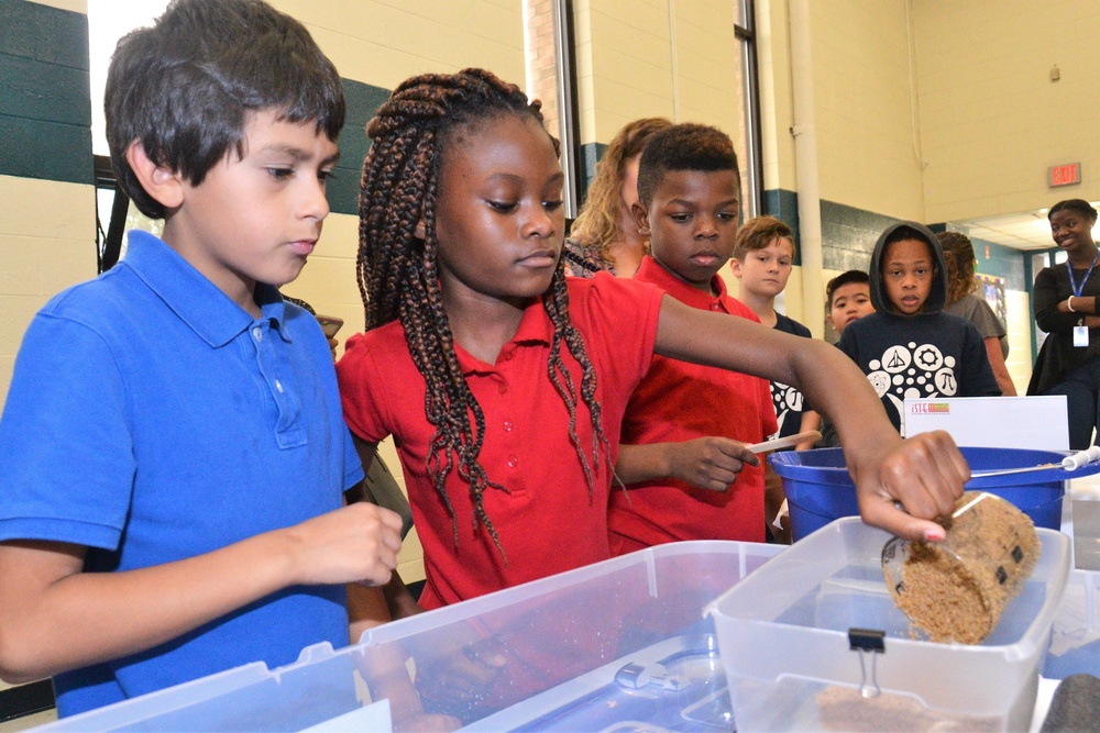 USACE Norfolk District weighs in on local elementary design challenge