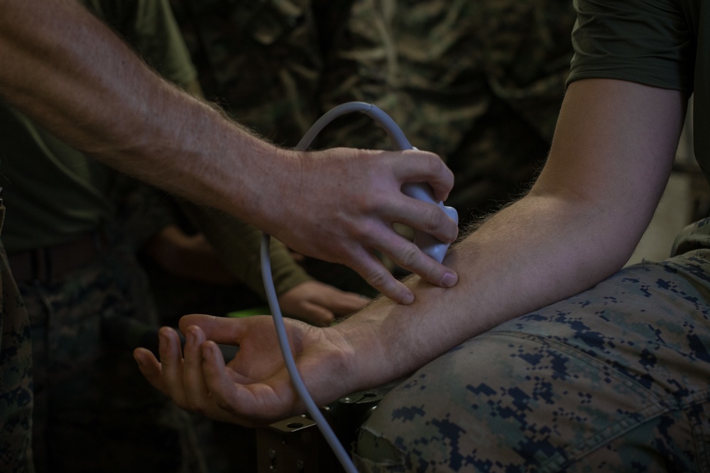 2nd Med Bn Doctors and Corpsmen Train to Locate Veins with Ultrasound