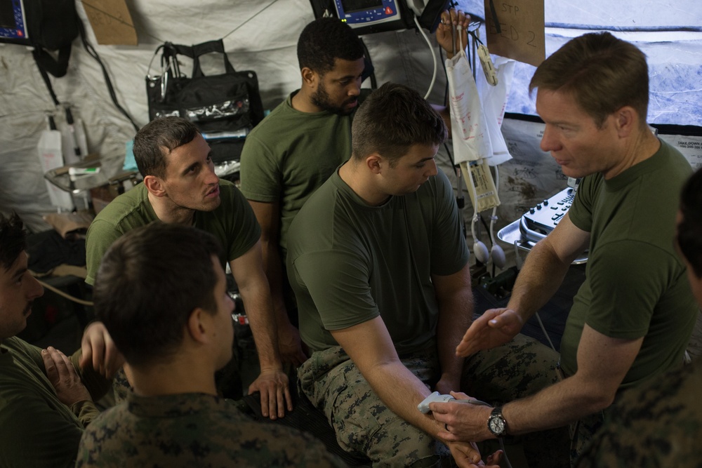 2nd Med Bn Doctors and Corpsmen Train to Locate Veins with Ultrasound