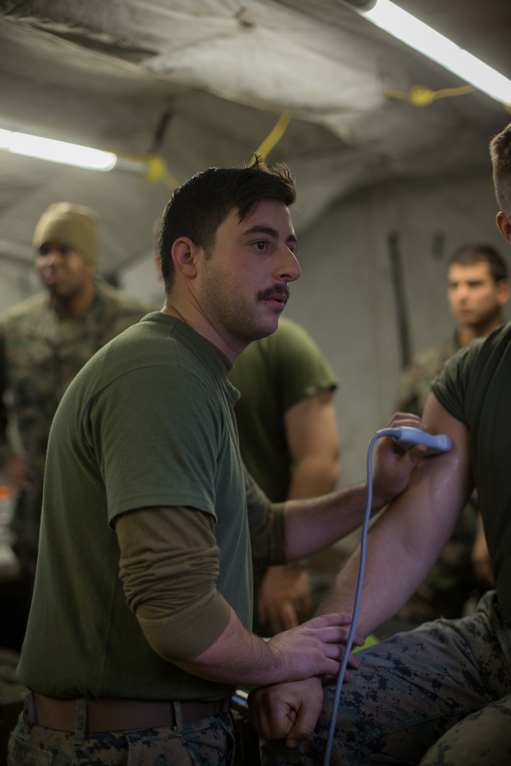 2nd Med Bn Doctors and Corpsmen Train to Locate Veins with Ultrasound