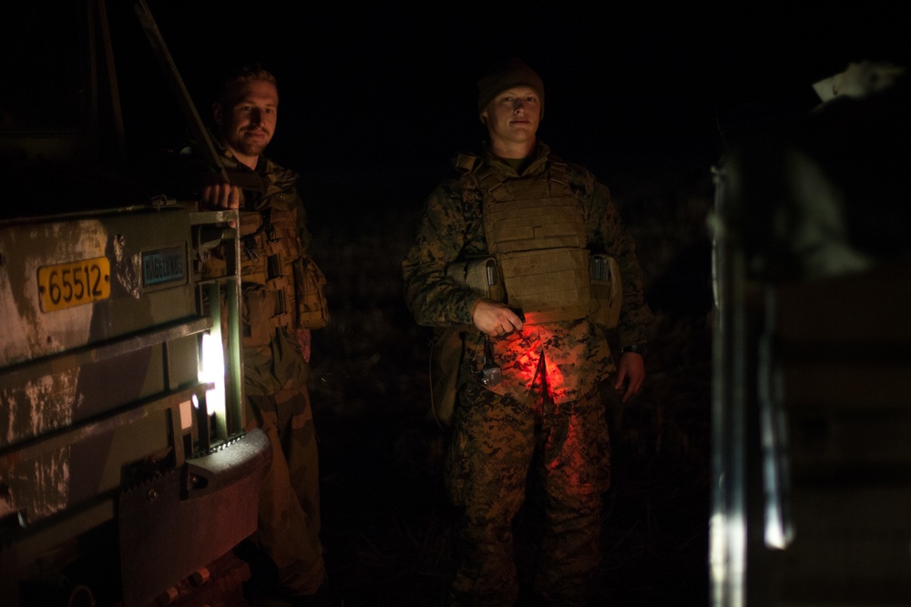 CLB-2 Marines Resupply 4th LAR, 2nd MarDiv with Fuel and Water