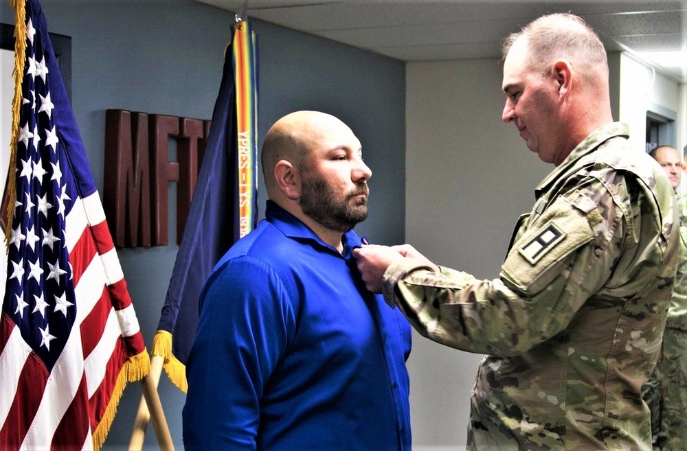 Former 181st MFTB Soldier presented with Soldier's Medal at Fort McCoy