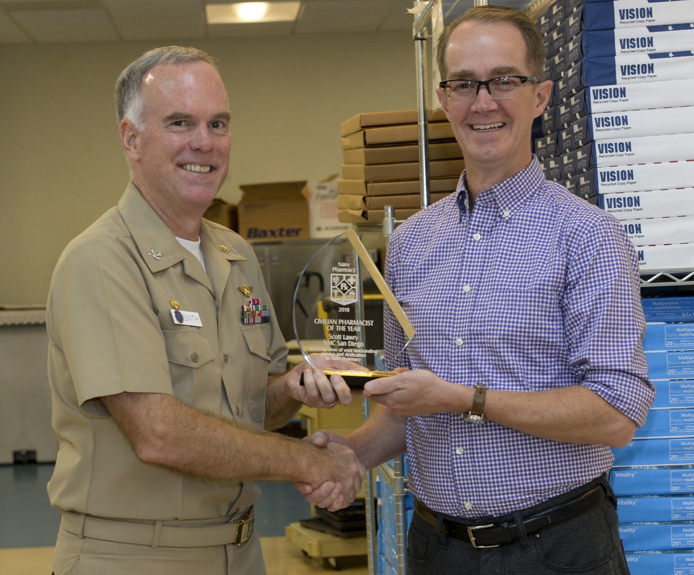 NMCSD Civilian Pharmacist Named Navy Pharmacy Civilian Pharmacist of the Year