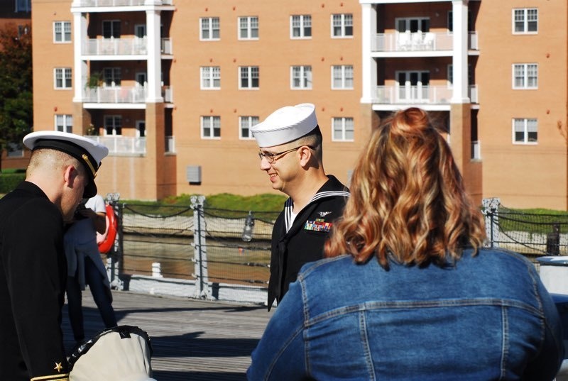 Naval Museum hosts a re-enlistment ceremony for VAW-123