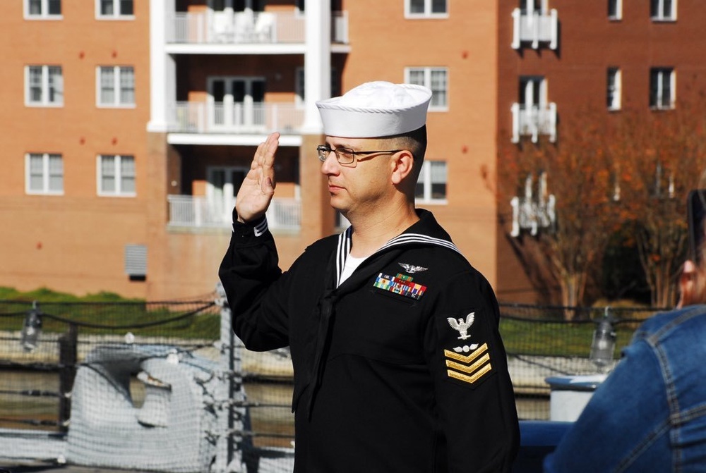 Naval Museum hosts a re-enlistment ceremony for VAW-123