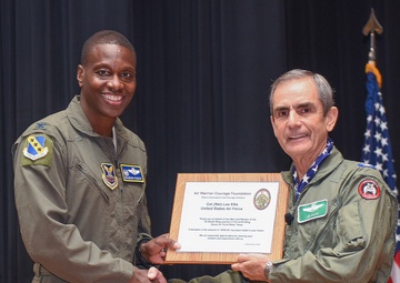 Former POW visits Dyess, provides leadership insight