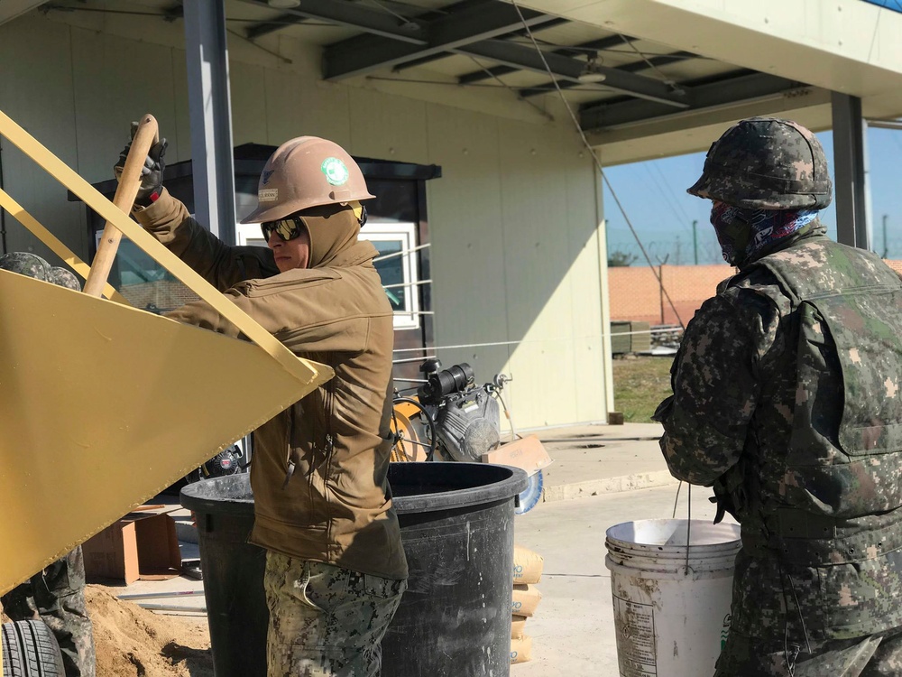 NMCB-3 Seabees work with Republic of Korea Seabees