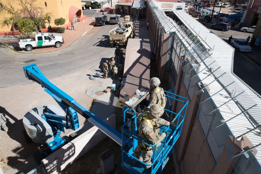 Military Arrives at Nogales DeConcini Port
