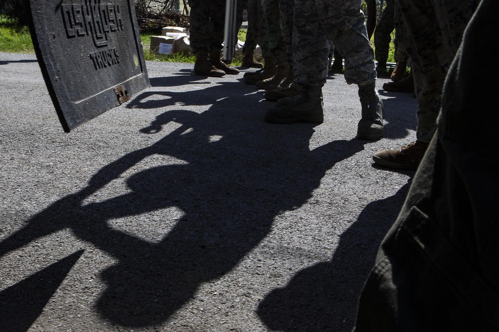 31st MEU, CLB-31 provide muscle for FEMA tent distribution on Tinian