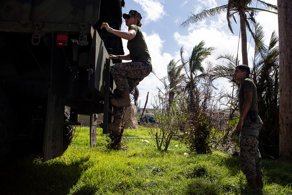 31st MEU, CLB-31 provide muscle for FEMA tent distribution on Tinian