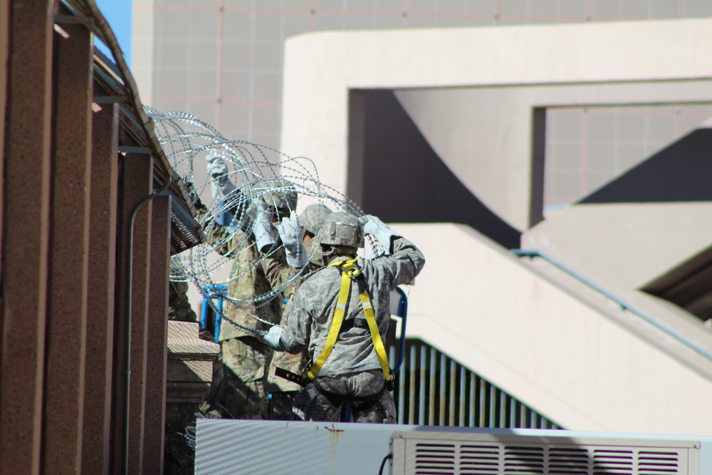 Soldiers Strengthen Arizona Border