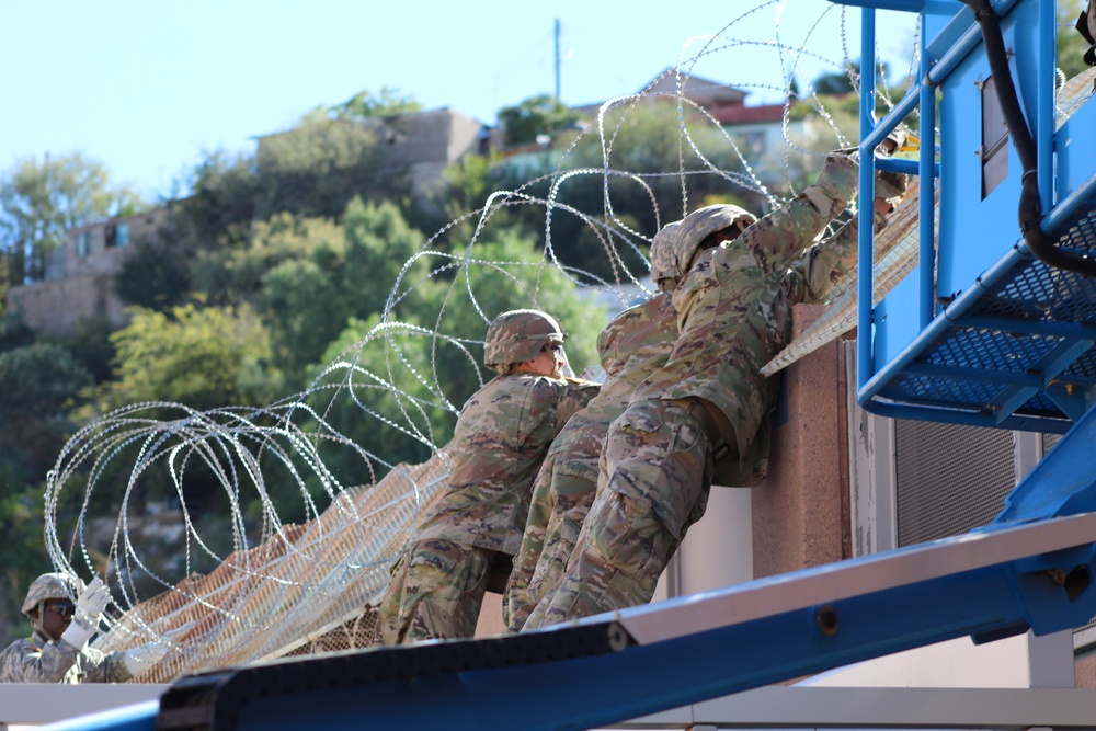 Soldiers Strengthen Arizona Border