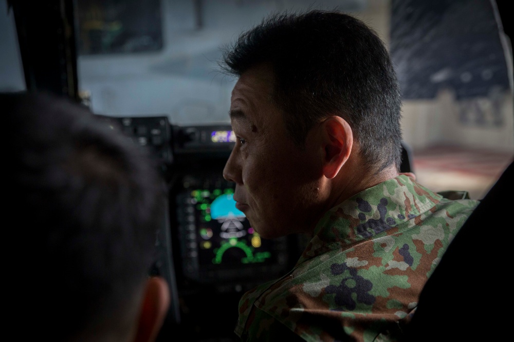 1st MAW, JGSDF leaders strengthen ties