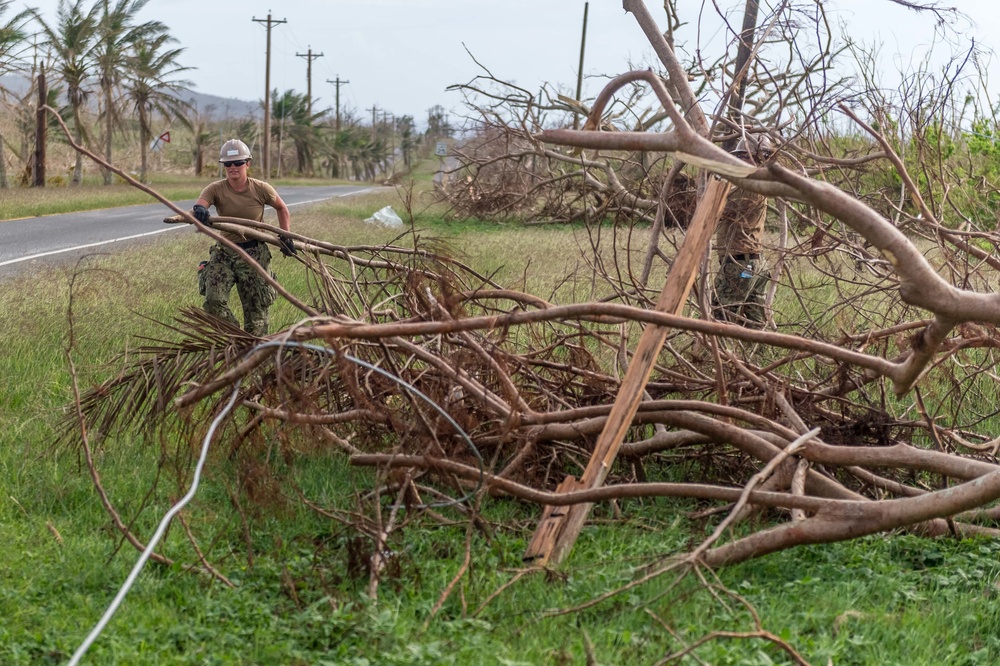 NMCB 1 Continues Debris Clearing in Tinian