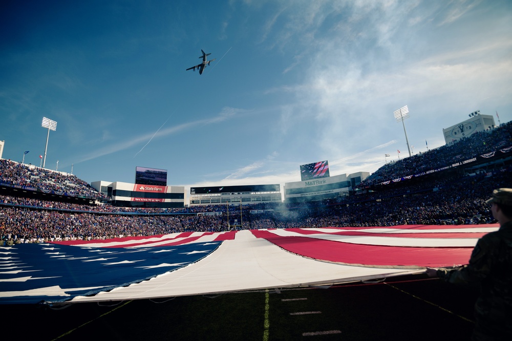 Buffalo Bills Kick Off with Ceremony for N.Y. Service Members