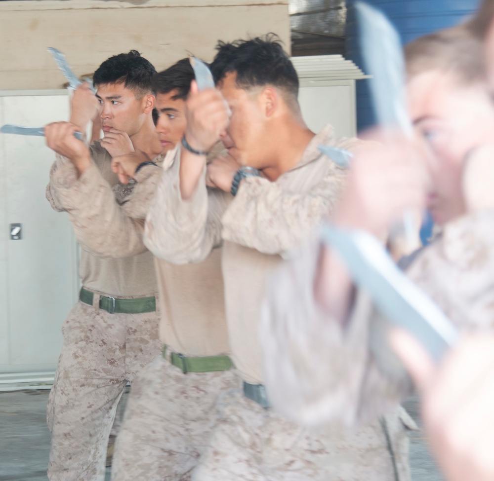 Marines stay sharp with knife combatives