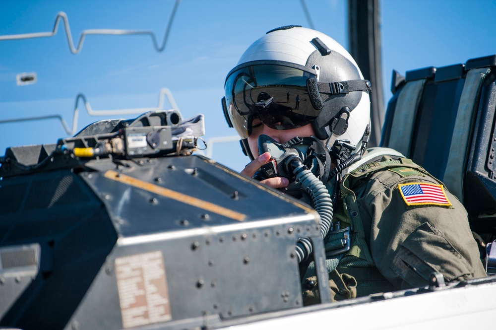 MacDill hosts NAS Pensacola flight training squadron